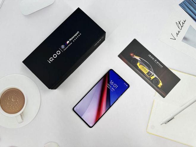 iQOO 12系列新机爆料：保持200W超快闪充电池容量提升至5000mAh(图4)