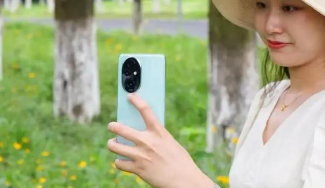 千元影像旗舰——荣耀200（512GB版）跌至1588元！(图1)